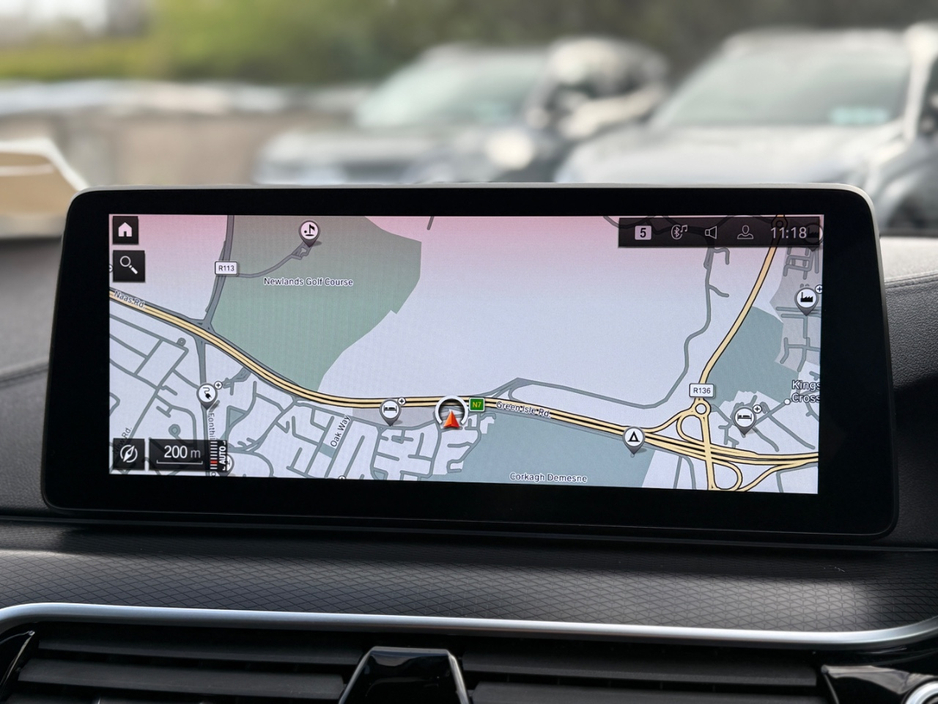 2022 BMW 5 Series - image 26