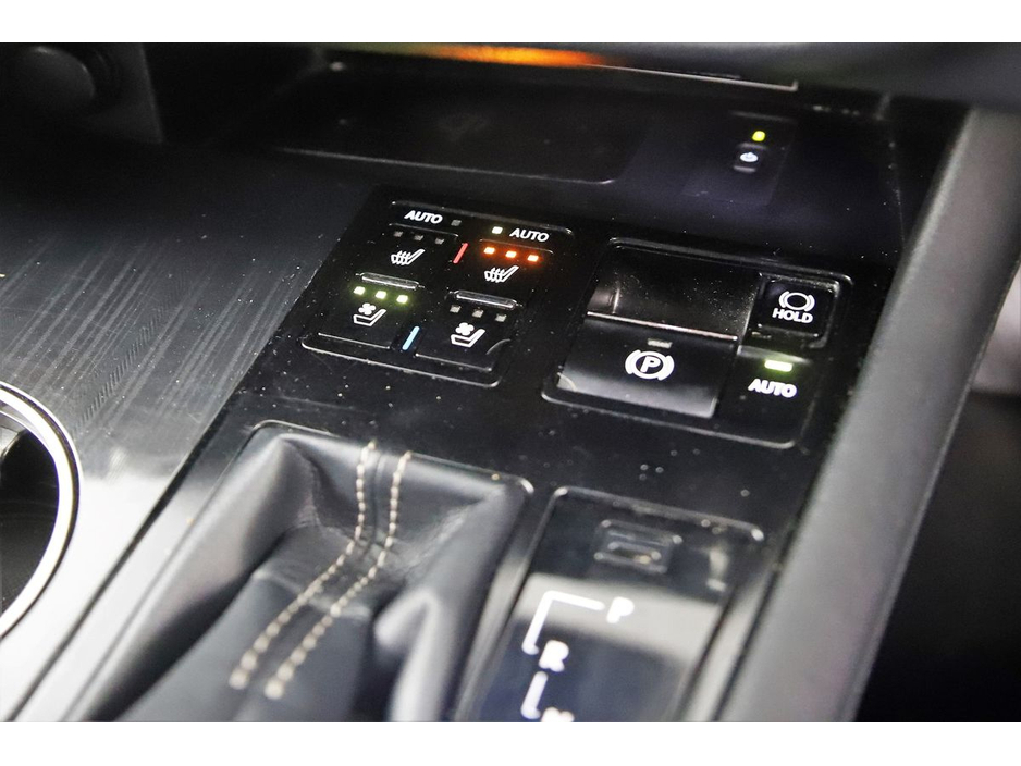 2018 Lexus RX 450 h - image 22