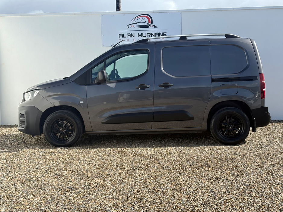 2019 Peugeot Partner - image 10