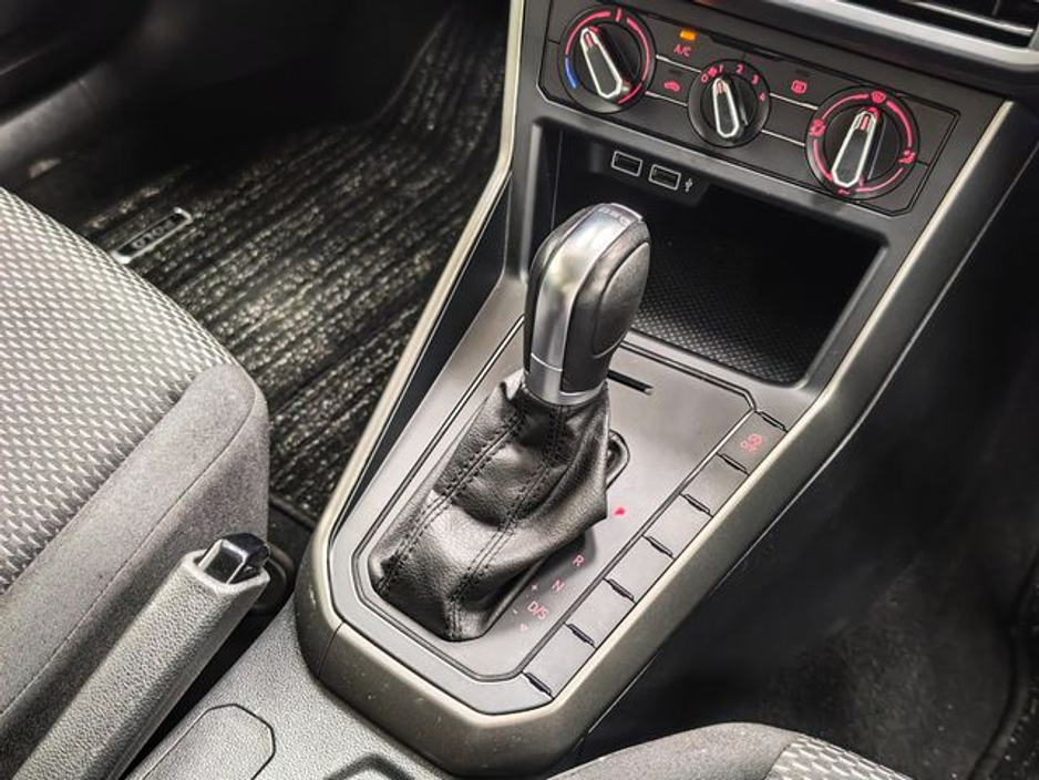 2019 Volkswagen Polo - image 14