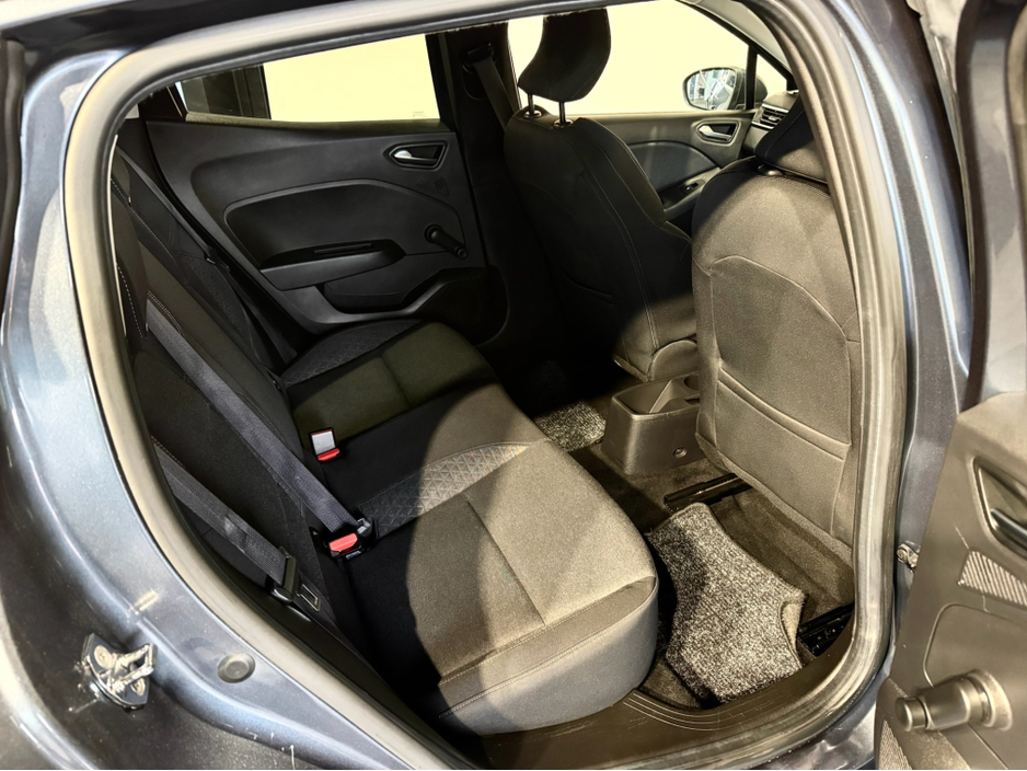 2020 Renault Clio 1.0 ICONIC TCE 100PS 5DR €12,990