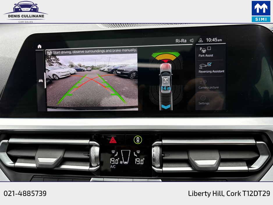 2020 BMW 3 Series - image 24