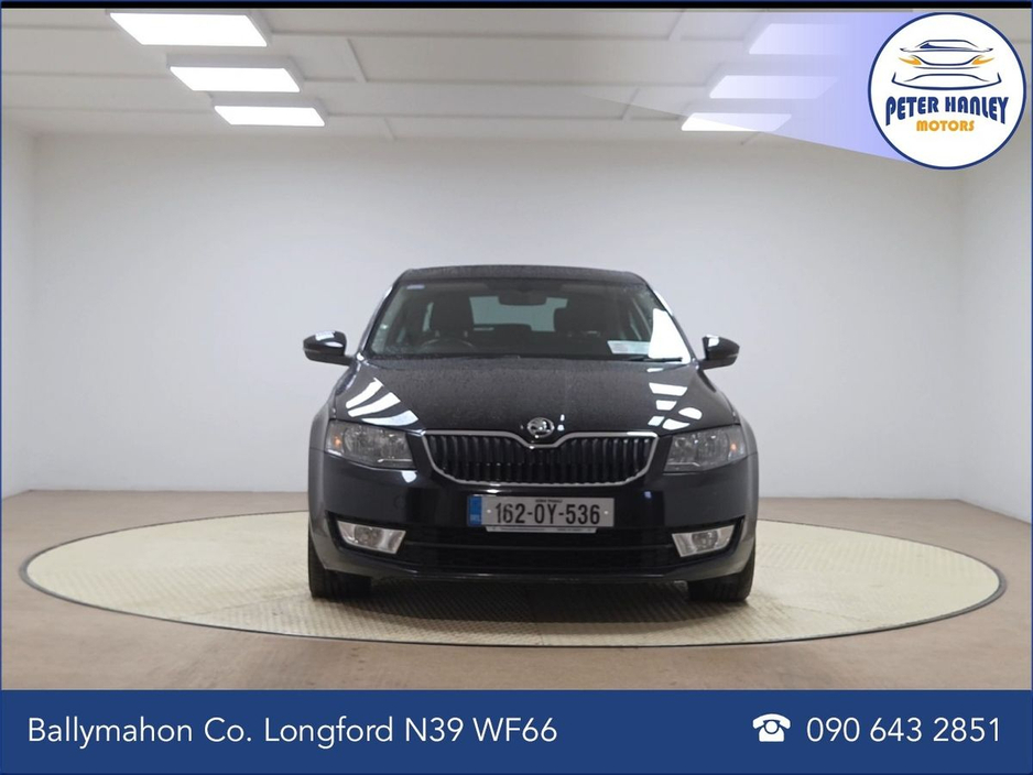 2016 Skoda Octavia - image 2