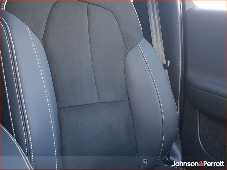 2023 Volvo XC40 BEV 231hp Ultimate (Two Year Volvo Selekt Warranty) €36,900