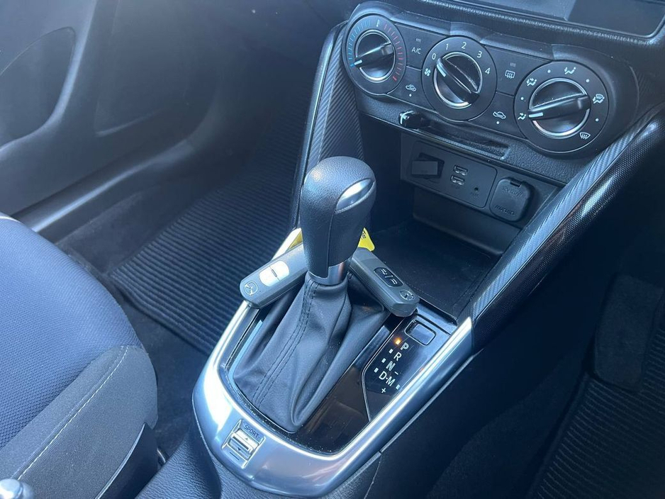 2016 Mazda Demio - image 11