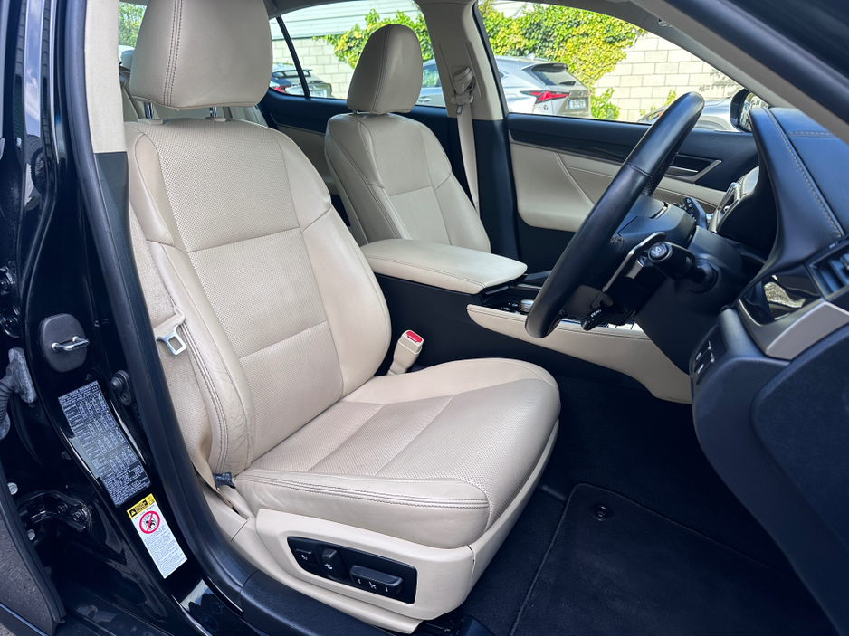 2014 Lexus GS 300 - image 7