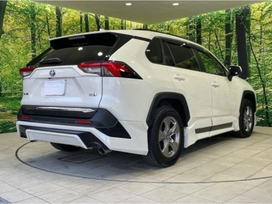 2022 Toyota Rav4 - image 4