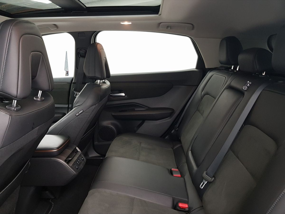 2024 Nissan Ariya - image 7