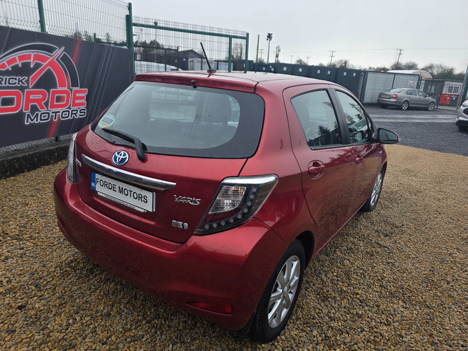 2014 Toyota Yaris Hybrid Luxury €11,950