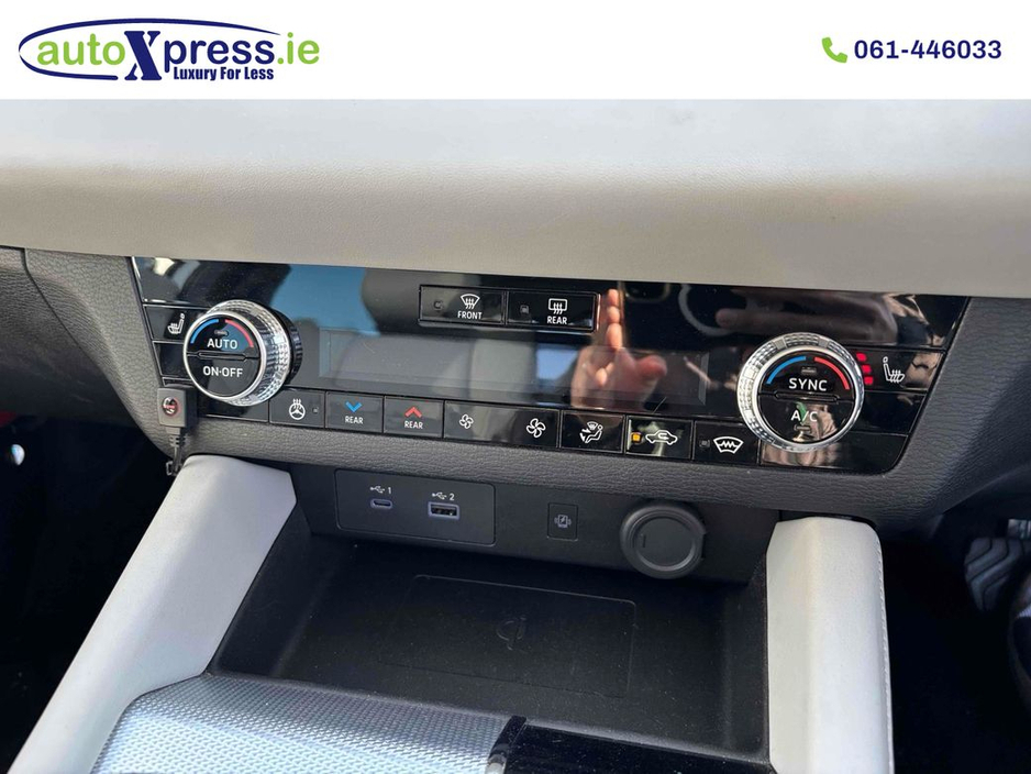 2022 Mitsubishi Outlander - image 5