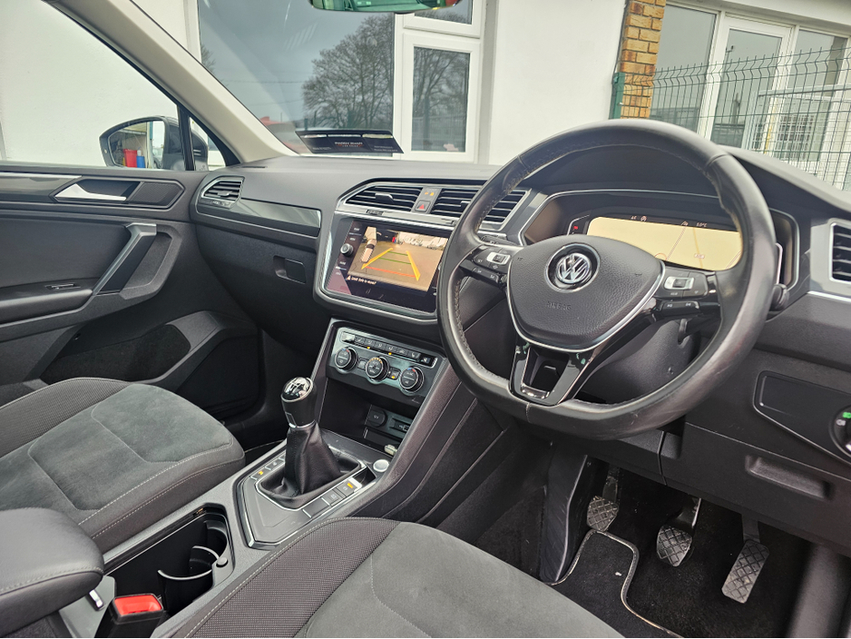 2019 Volkswagen Tiguan R-LINE 2.0 TDI MANUAL 6SPEED FWD 150HP 5DR €27,950
