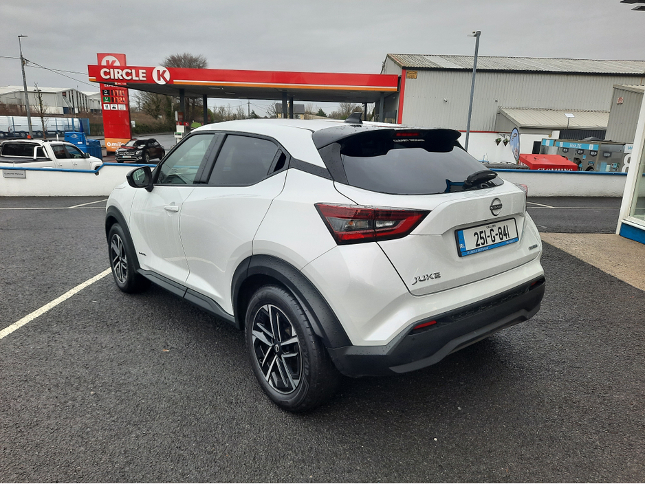 2025 Nissan Juke 1.6 HYB SV PREMIUM MY24.1 €32,950