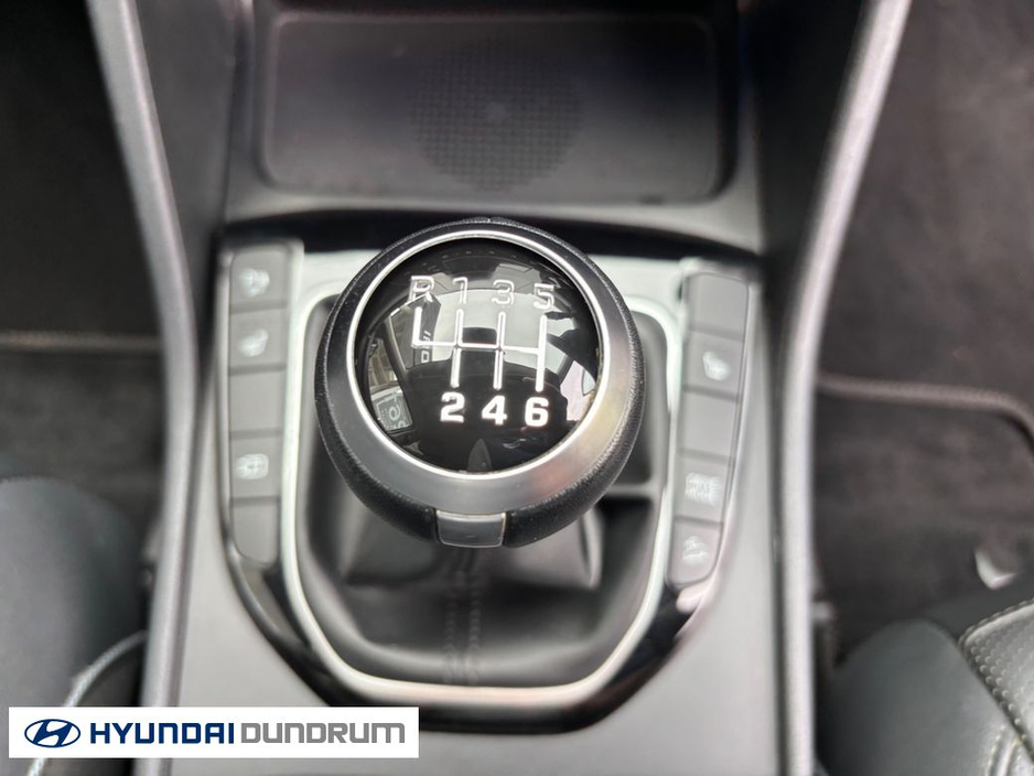 2022 Hyundai Tucson - image 9