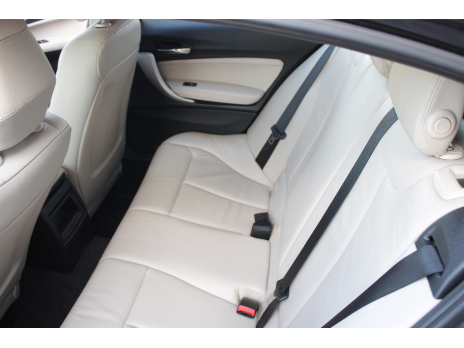 2015 BMW 1 Series - image 20