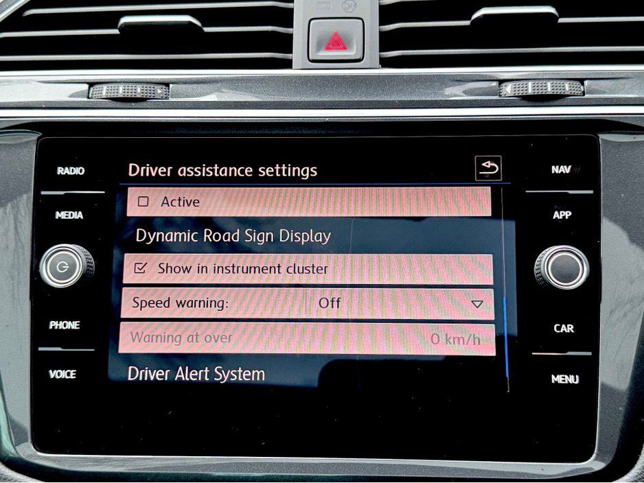 2019 Volkswagen Tiguan - image 44