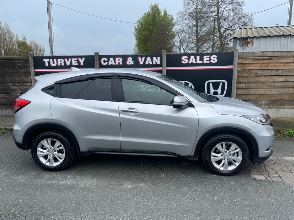 2015 Honda Vezel - image 3