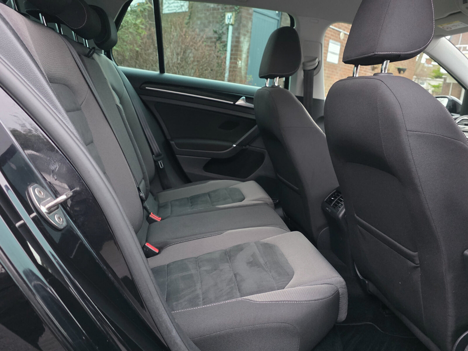 2018 Volkswagen Golf 1.0 TSI 115HP R-Line €18,999