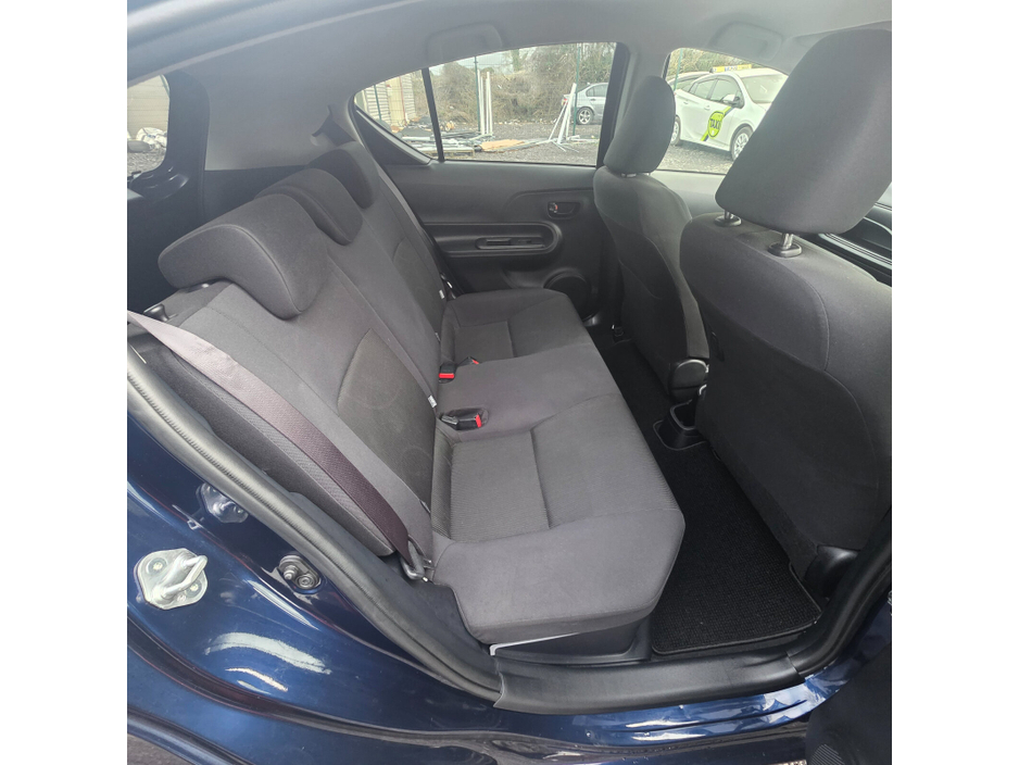 2016 Toyota Aqua 1.8 Hybrid €11,450