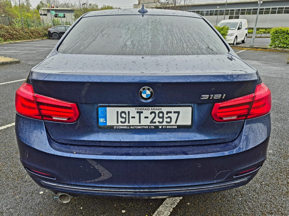 2019 BMW 3 Series - image 4