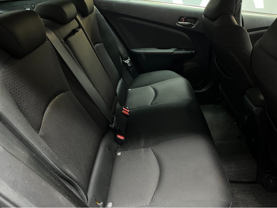 2022 Toyota Prius 2022 TOYOTA PRIUS S 1.8 AUTOMATIC / CRUISE CONTROL / REVERSE CAMERA AND MORE