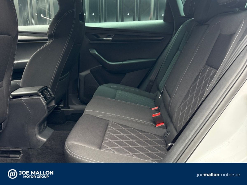 2020 Skoda Karoq - image 10