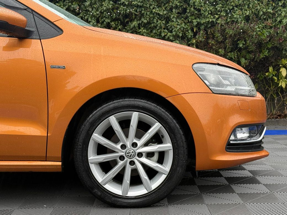 2017 Volkswagen Polo ORIGINAL EDITION 1.2 TSI AUTO // HEATED SEATS // REVERSE CAMERA // 16" MULTISPOKE ALLOYS €13,900