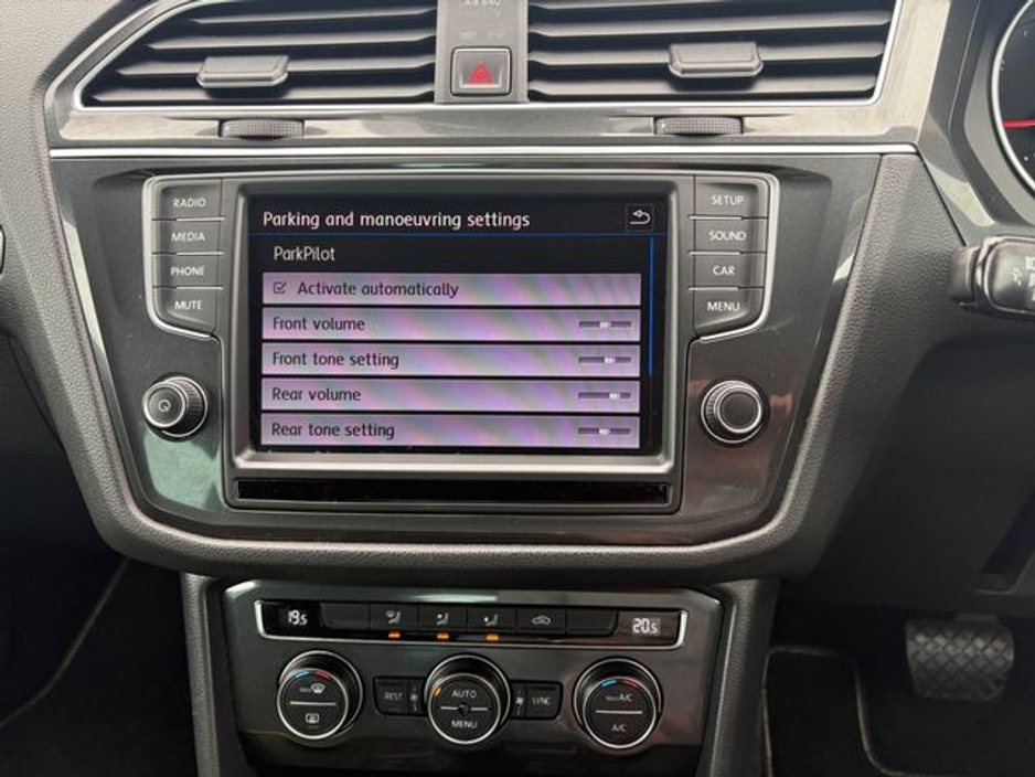 2017 Volkswagen Tiguan - image 17