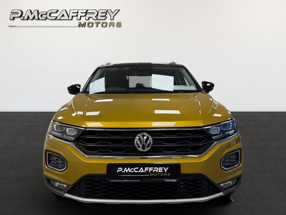 2020 Volkswagen T-Roc - image 2