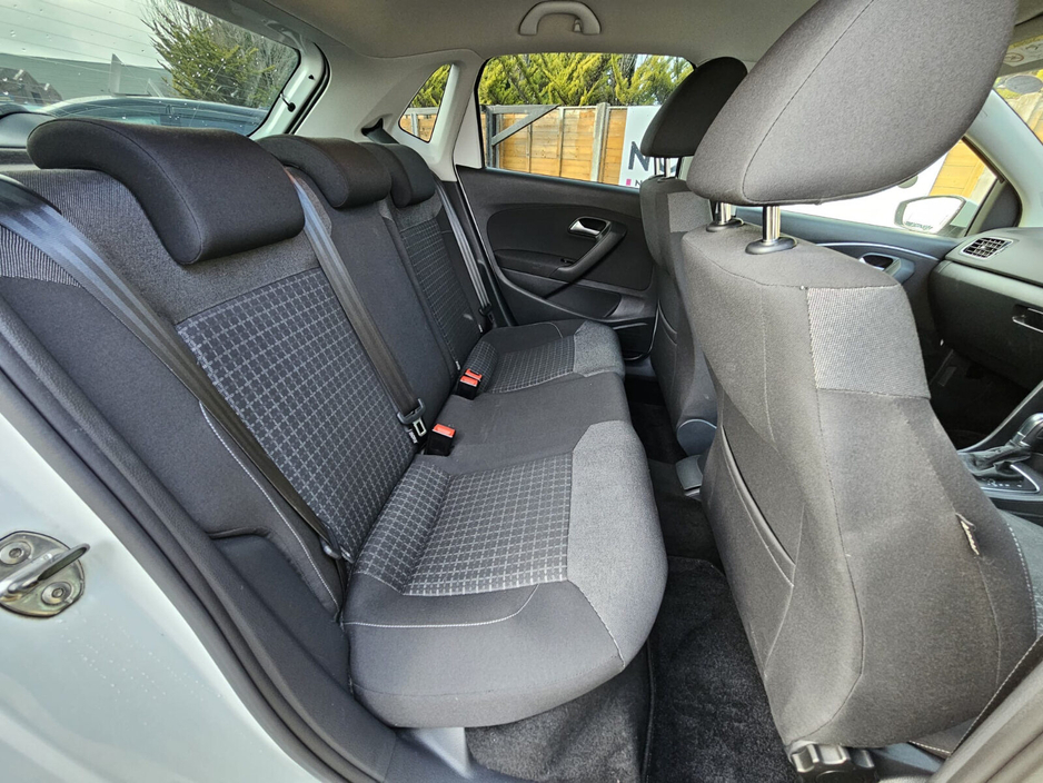 2016 Volkswagen Polo - image 21