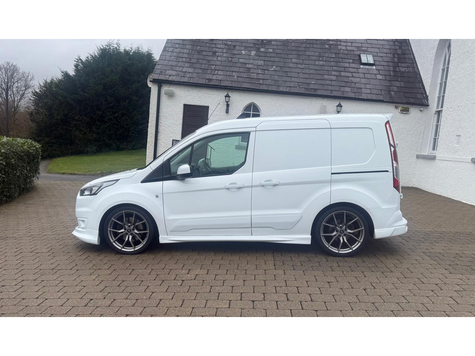 2022 Ford Transit Connect SWB Vs-Kitted 1 1.5 TD 120 M6 FWD 3 €16,995