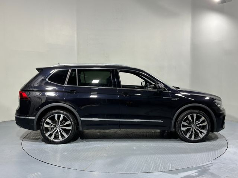 2020 Volkswagen Tiguan - image 8
