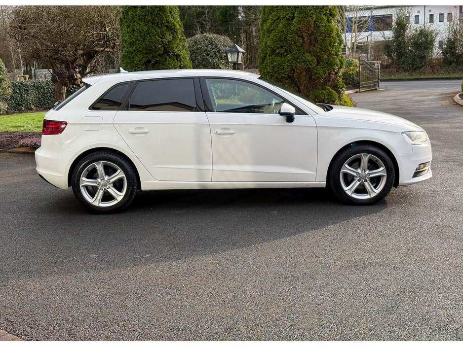 2016 Audi A3 - image 8