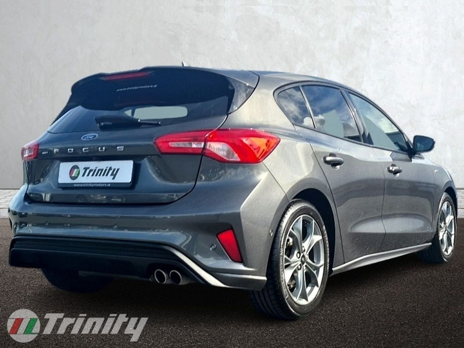 2021 Ford Focus - image 18