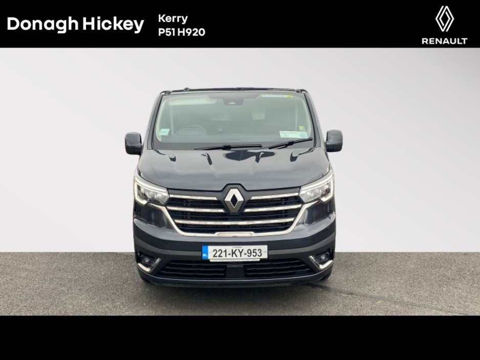 2022 Renault Trafic - image 7