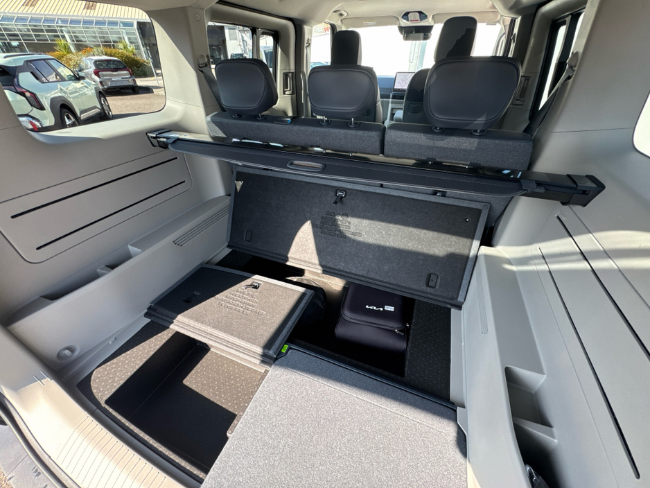 2026 Kia PV5 - image 17