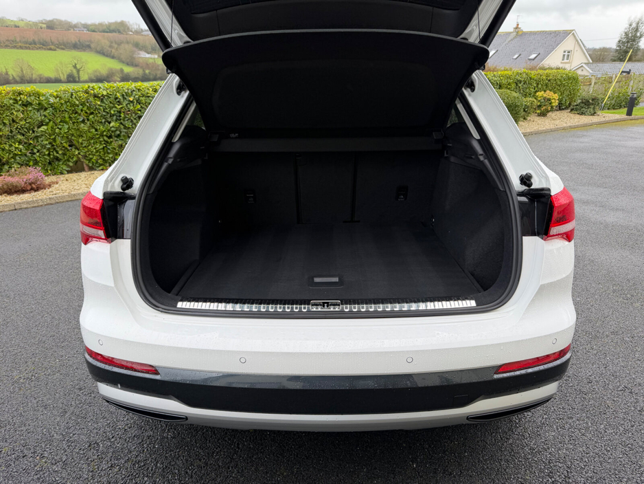 2023 Audi Q3 - image 15