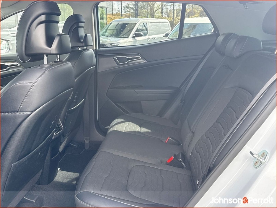 2023 Kia Sportage - image 5