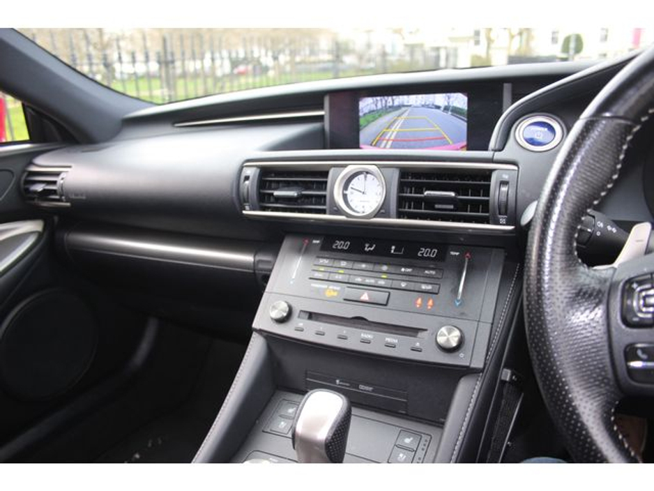 2016 Lexus RC 300 h - image 22