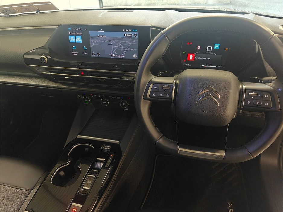 2024 Citroen C5X - image 7