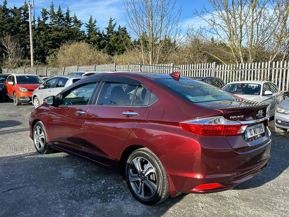 2015 Honda Grace - image 4