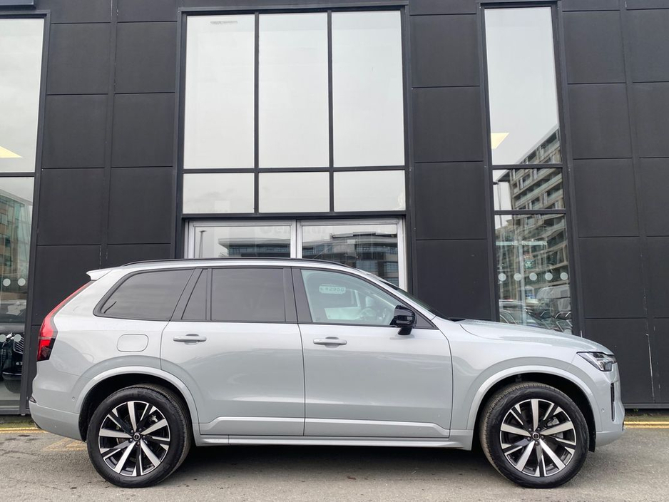 2025 Volvo XC90 T8 Dark Plus AWD Auto (PHEV) €78,900