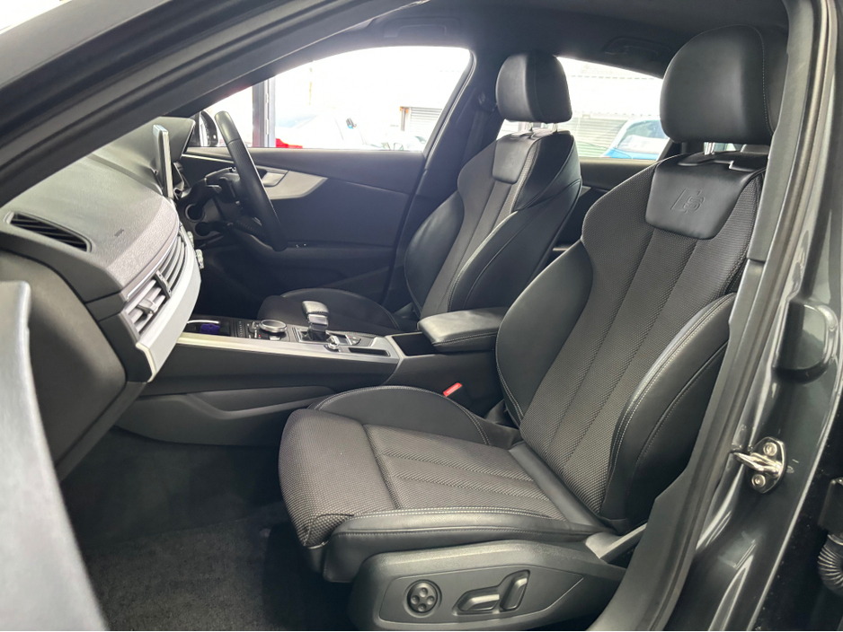 2017 Audi A4 - image 17