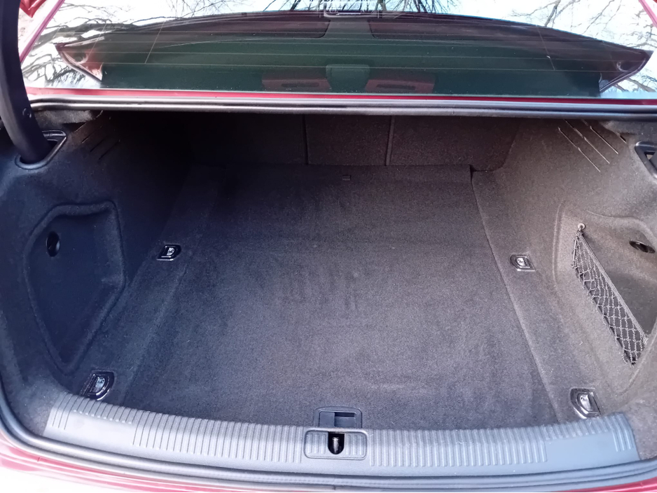 2017 Audi A4 - image 18