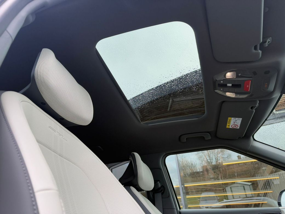 2026 Kia EV3 - image 25