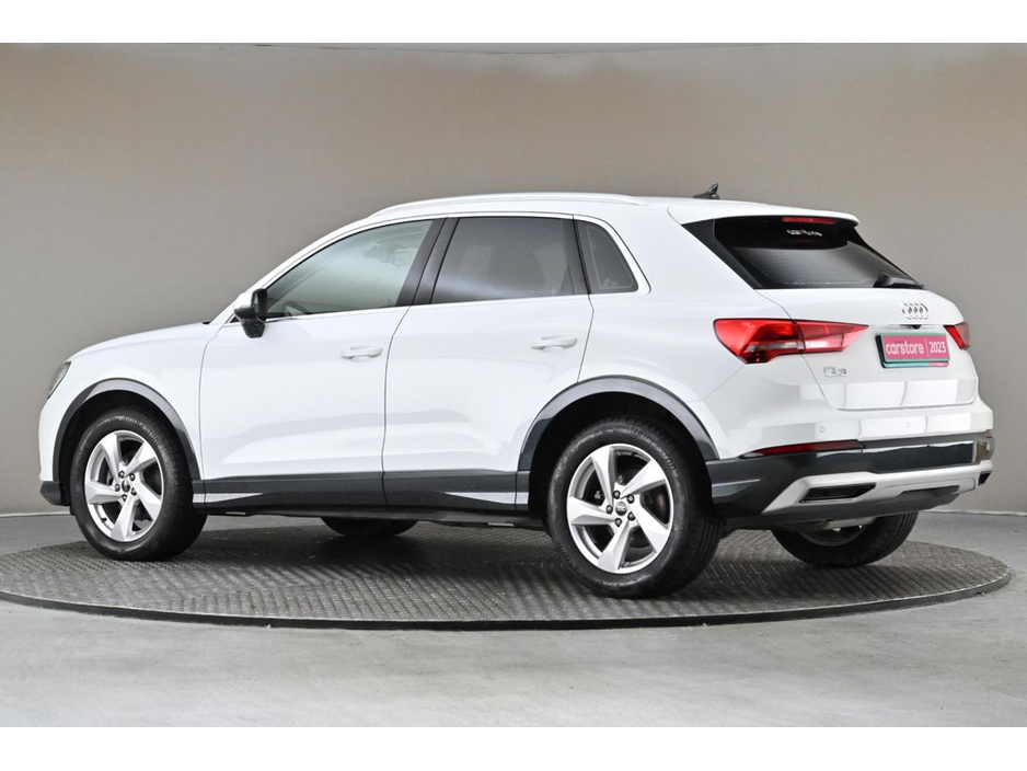 2023 Audi Q3 - image 5