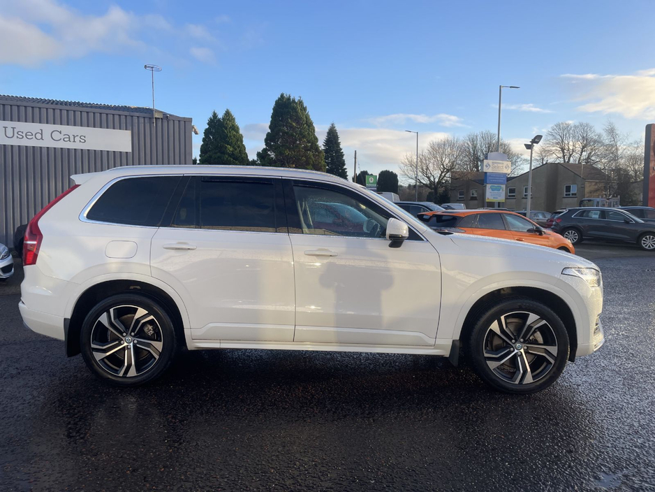 2021 Volvo XC90 Momentum