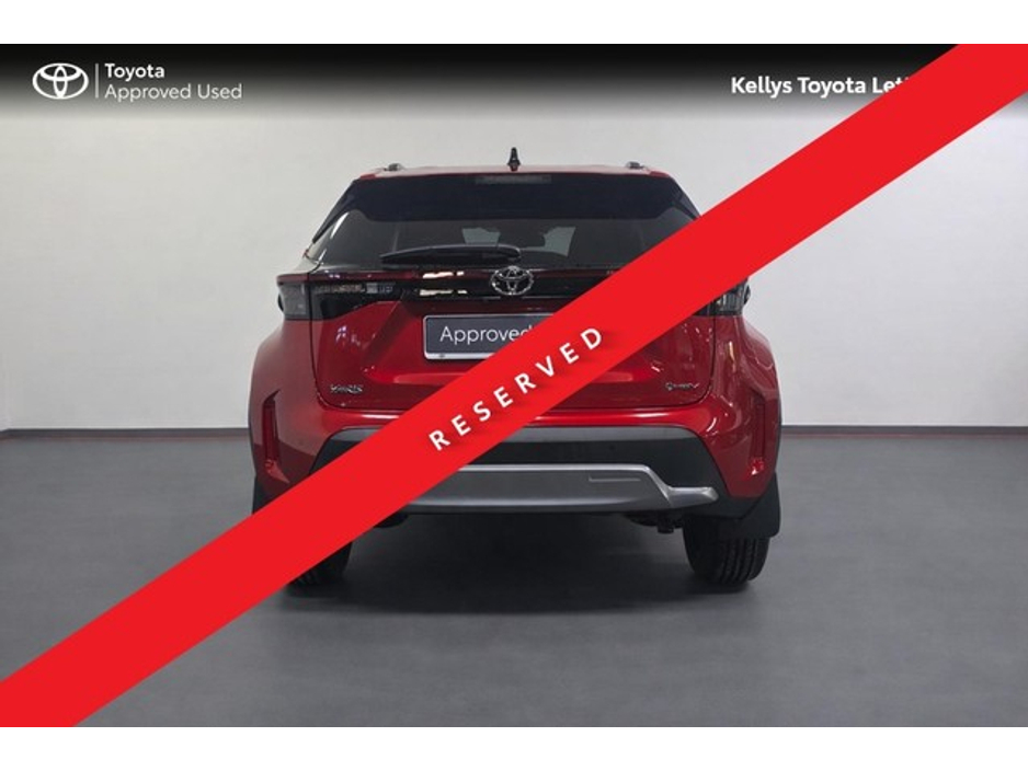 2025 Toyota Yaris Cross - image 5