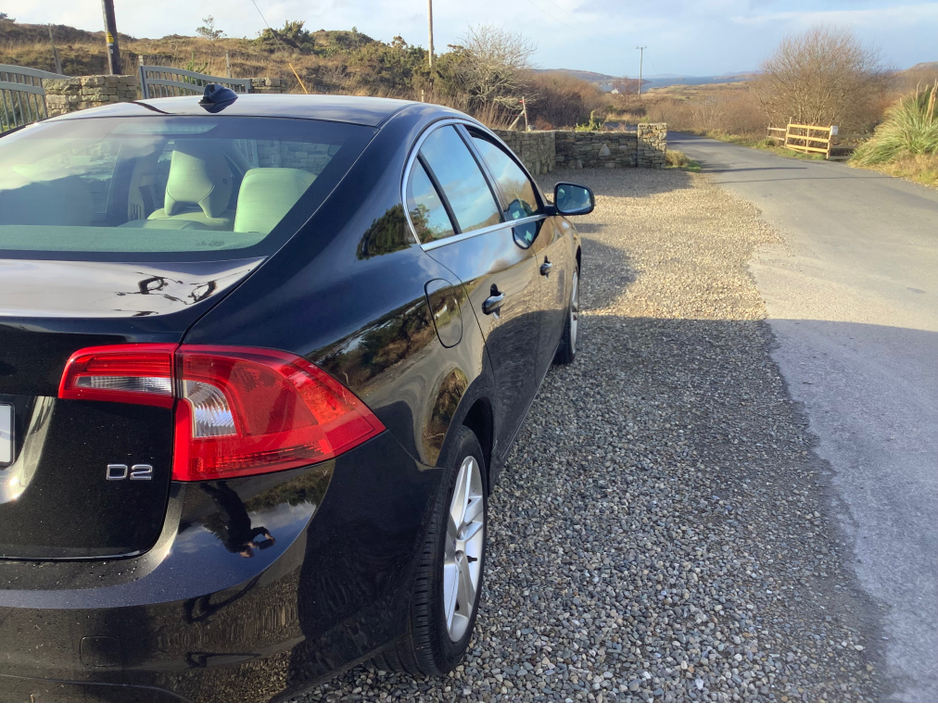 2014 Volvo S60 D2 SE 4DR €5,000