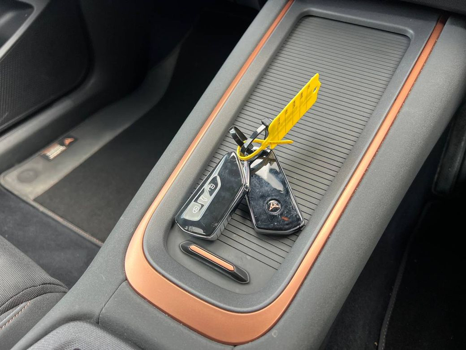 2023 Cupra Born E-BOOST 77 KWH * HUGE SPEC * // PERFORMANCE MODEL // 19" TYPHOON ALLOYS // HEATED SPORT SEATS // CUPRA MODE €24,900