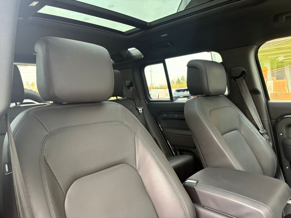 2025 Land Rover Defender - image 19